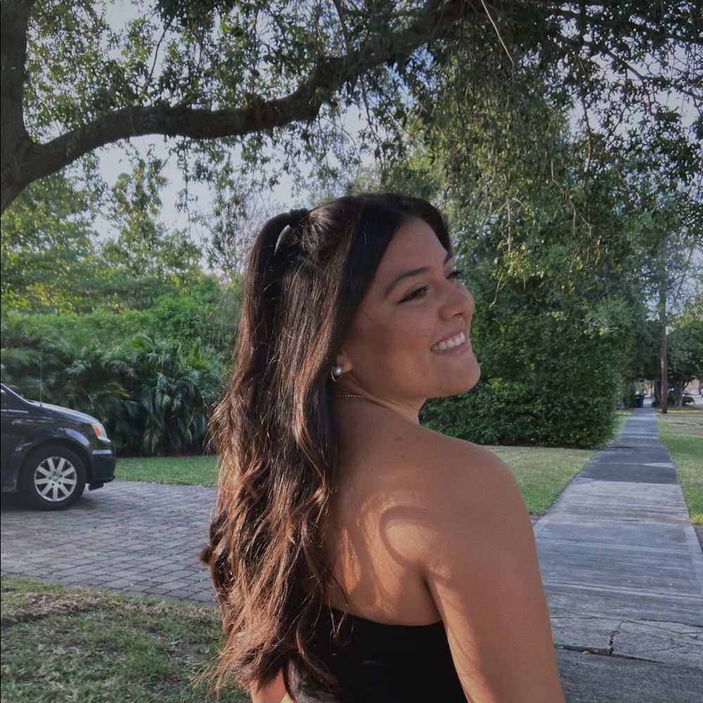 Meet your Posher, Valentina